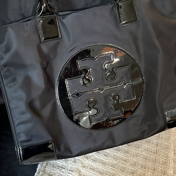 Tory Burch Ella nylon tote bag - Picture 5 of 17